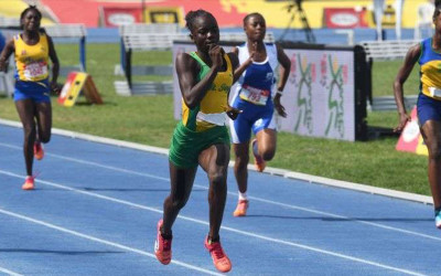 12歲女版「牙買加閃電」！ 200公尺短跑比賽「破世界紀錄」快到對手都傻眼了