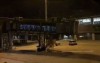 泰國機場驚見沒連接飛機的空橋「竟出現大批遊客飄出」，拍下影片證明讓大家看到超毛  （影）