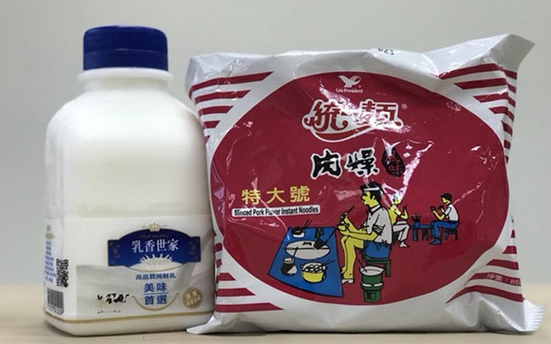 他效仿日本節目「泡麵＋牛奶＝豚骨拉麵？」網友評價非常兩極：真的不會拉肚子嗎？