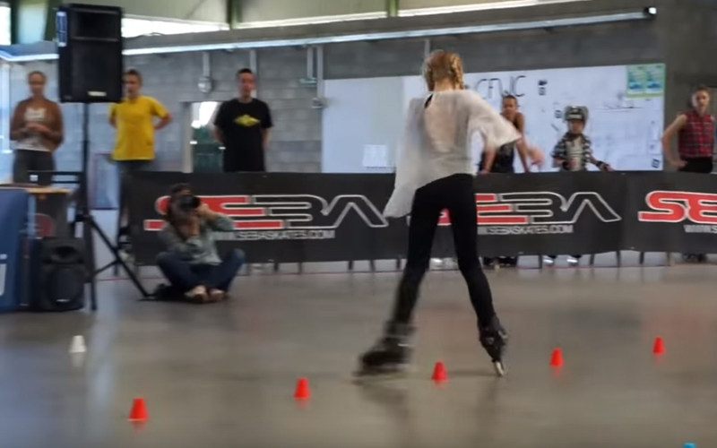 11歲女孩挑戰「高難度花式溜冰」嚇壞評審！最後展現超華麗旋轉全場嗨爆！
