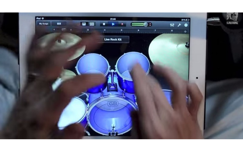 最強鼓手全靠「一台iPad演奏」，澎湃的節奏搭配無影手 網稱ipad音樂家！