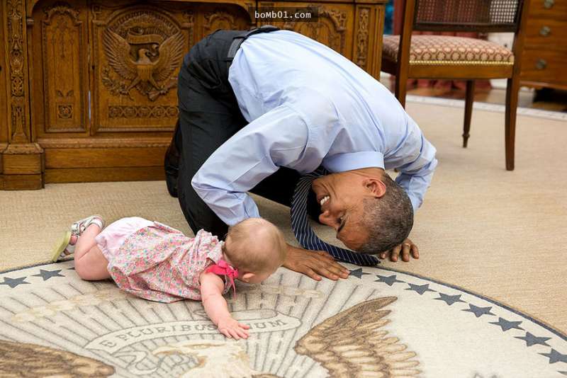 30張照片證明為什麼歐巴馬能當上美國總統！真是又幽默又友善！-7