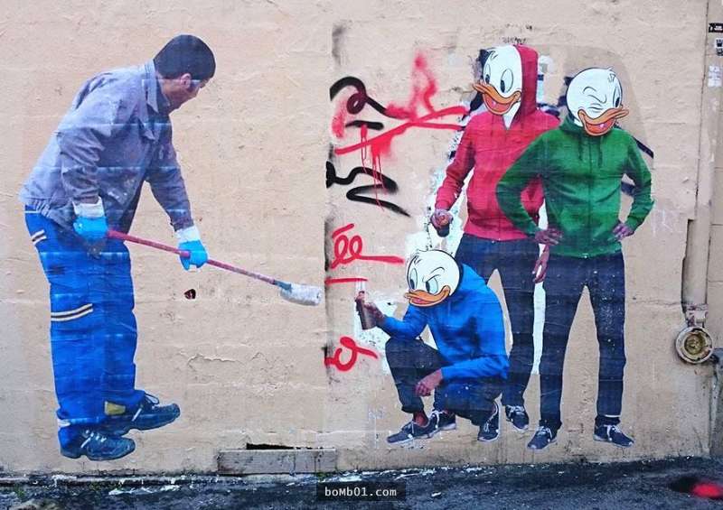 為了反擊清潔人員粉刷掉自己的作品，街頭藝術家使出「超天才復仇」！隔天牆上的塗鴉讓大家都笑翻了！-4
