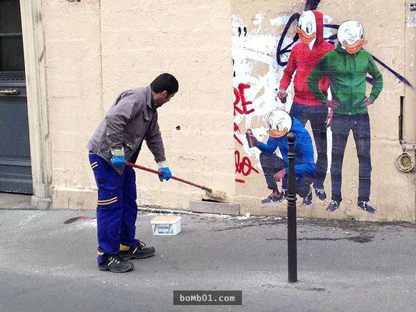 為了反擊清潔人員粉刷掉自己的作品，街頭藝術家使出「超天才復仇」！隔天牆上的塗鴉讓大家都笑翻了！-3
