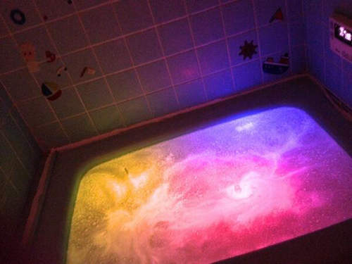 自製《摩鐵風呂》只要一根螢光棒就能讓浴室大大大變身！！-8